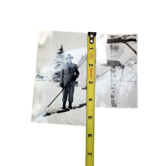 2 Vtg Man Shoveling Snow in Yard Original Monochrome Photography 1950 & 1966 - Picture 3 of 4